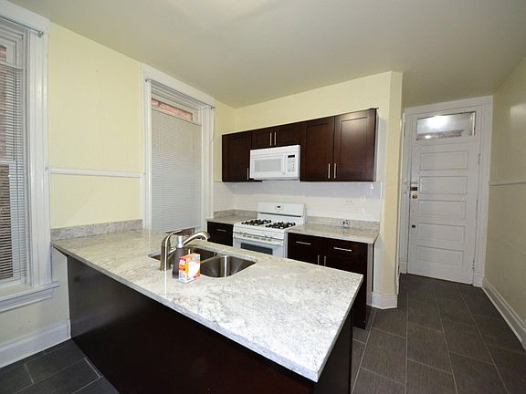 3rd image of 2918 S Emerald Ave #1F