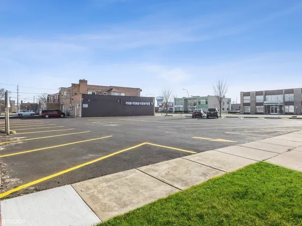 9848 W Roosevelt Rd, Westchester, IL 60154