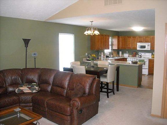 3rd image of 2825 Dean Ave