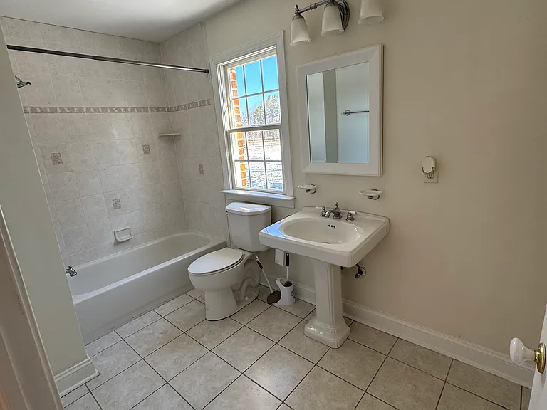 11238 Lake Shore Ct — Photo 17