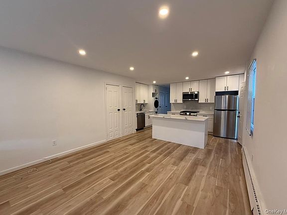 5th image of 624 E Broadway APT 2