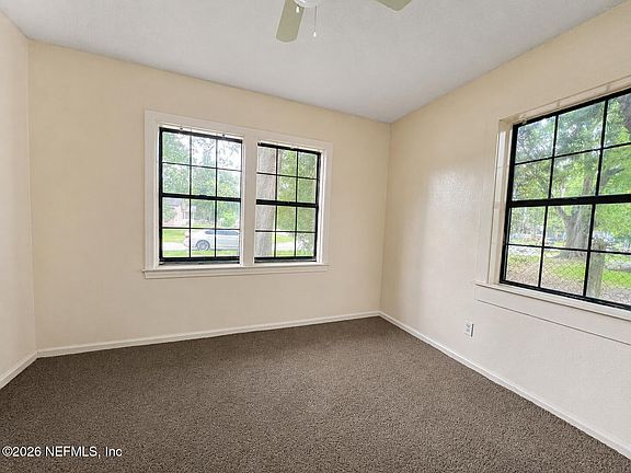 6th image of 957 ODESSA Drive E