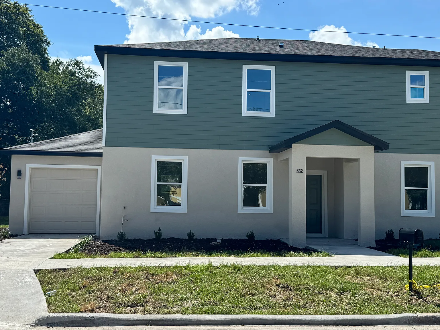 4 bed, 1860 sqft, $2,700 — Photo 1