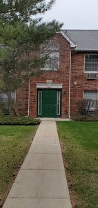 350 Leah Ln APT 2B, Woodstock, IL, 60098