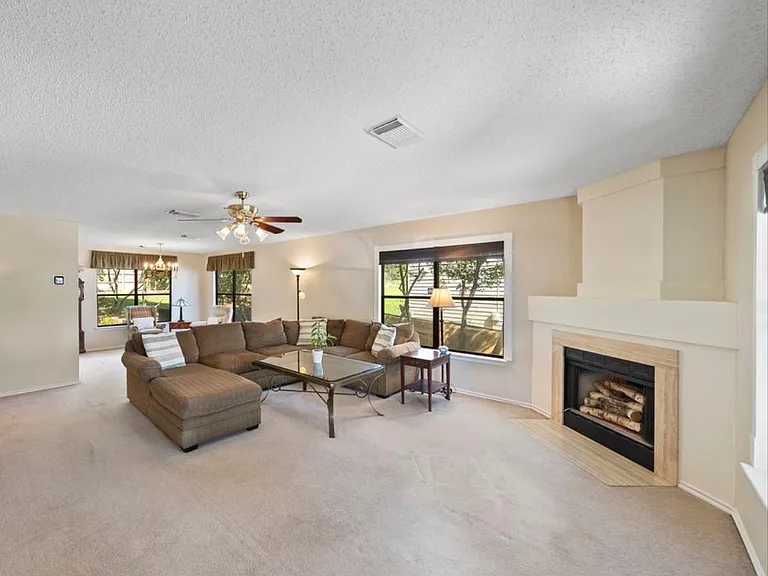 16125 Walnut Creek Dr — Photo 4