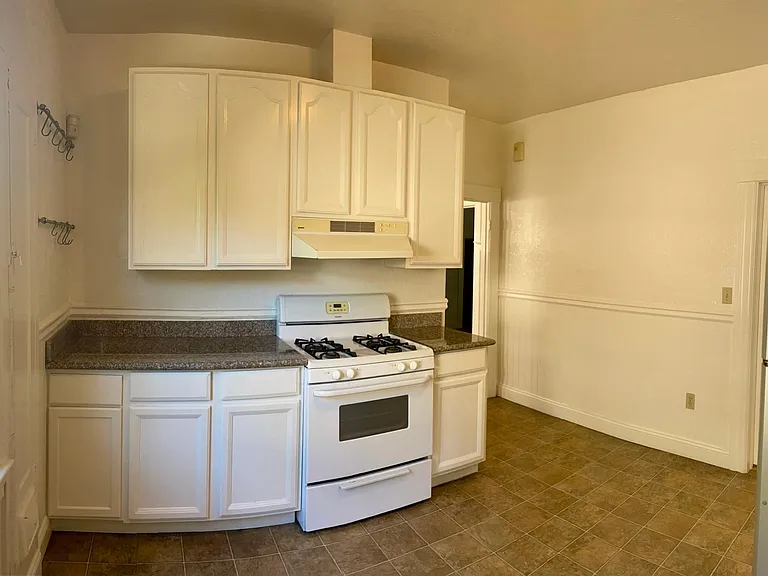 1007 54th St — Photo 12