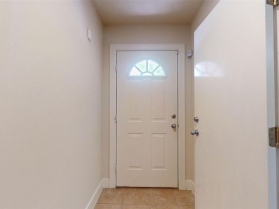 5th image of 2710 Hullsmith Dr APT 202