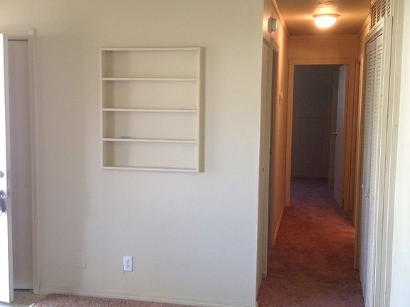 2nd image of 3936 Chateau Dr