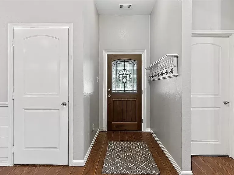 5105 Birchwood Dr — Photo 4