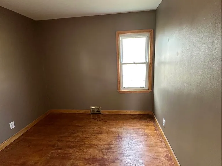 29501 Kelly Rd — Photo 10