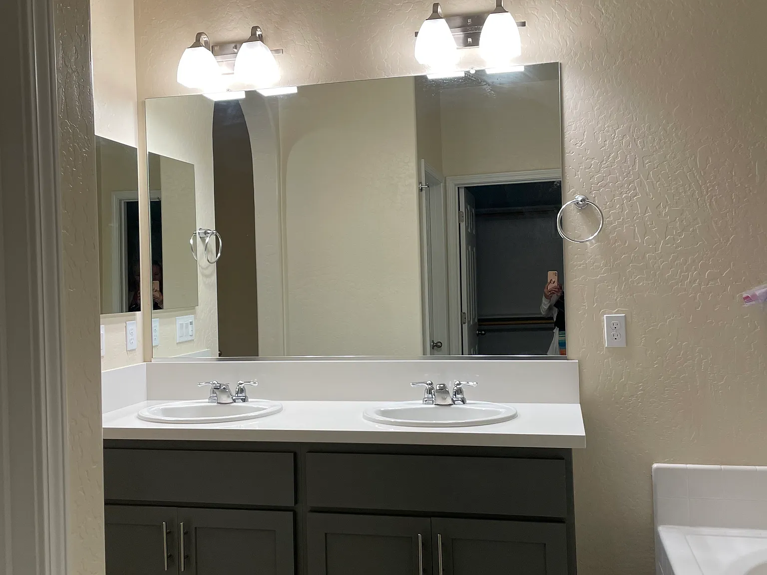 3 bed, 1778 sqft, $2,200 — Photo 4