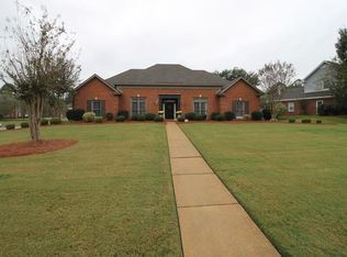 7864 Lakeridge Dr, Montgomery, AL 36117