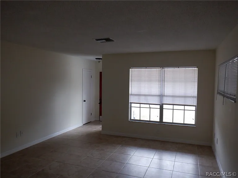 923 E Turner Camp Rd — Photo 6