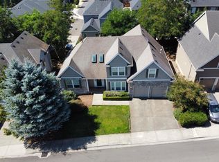 2521 NW Robinia Ln, Portland, OR 97229