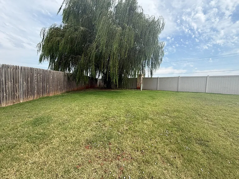 19132 Cottonwood Ct — Photo 41