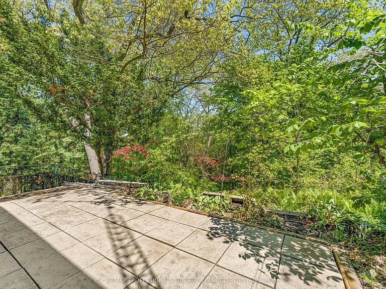 27 Palisades — Photo 23