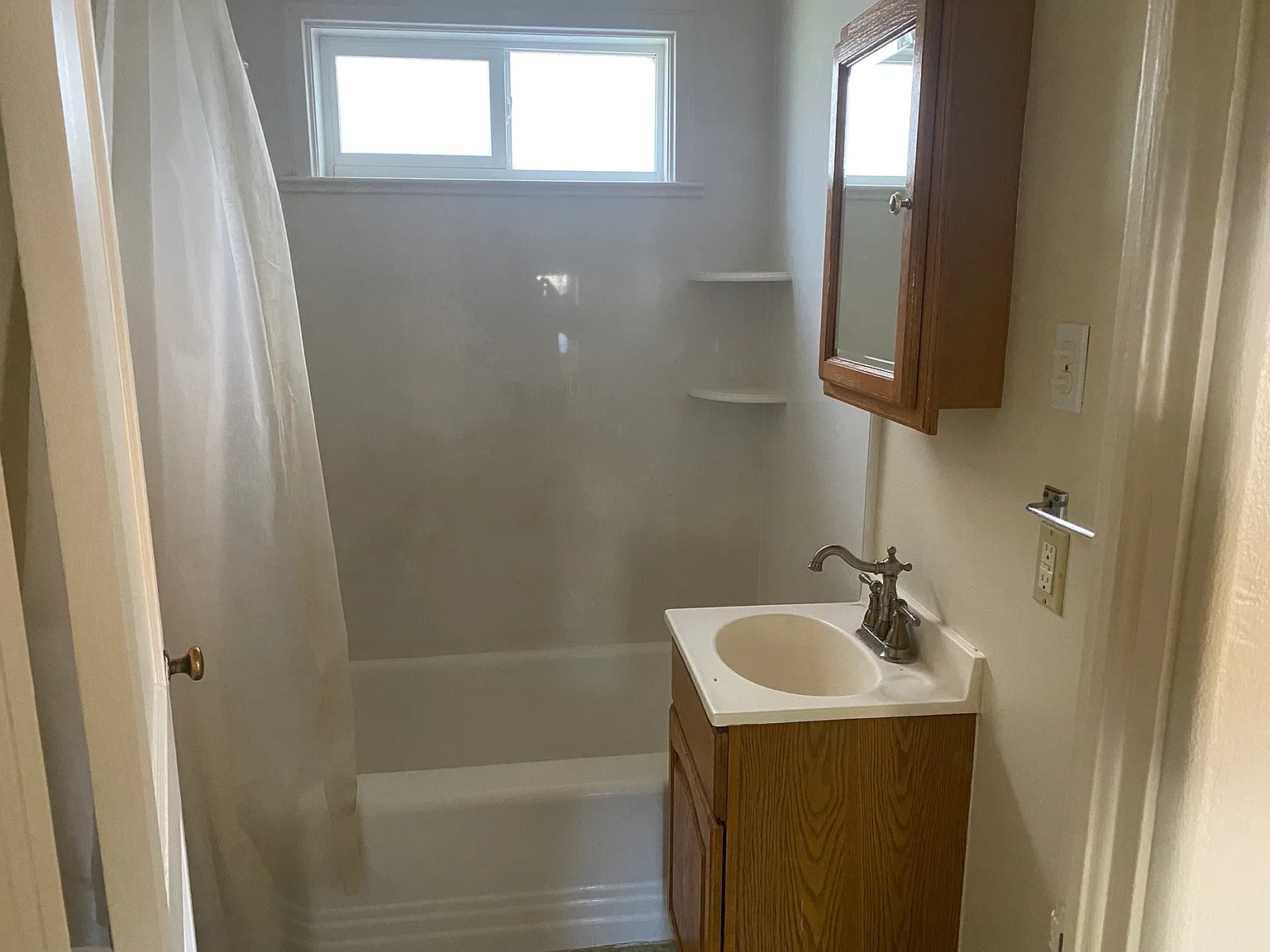 1 bed, 850 sqft, $1,775 — Photo 4