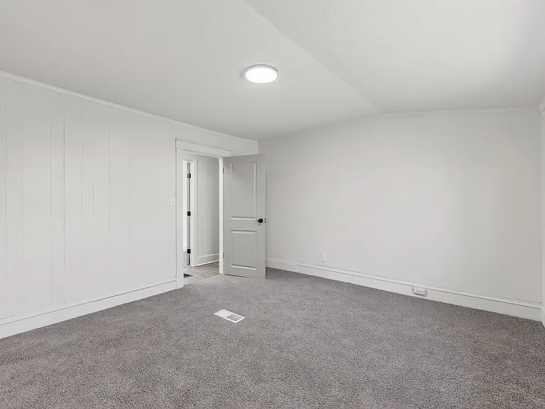 2711 Elmwood Ave — Photo 6