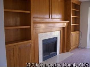 402 Jay St, Savoy, IL 61874