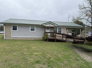 203 N Clydeton Rd, Waverly, TN 37185