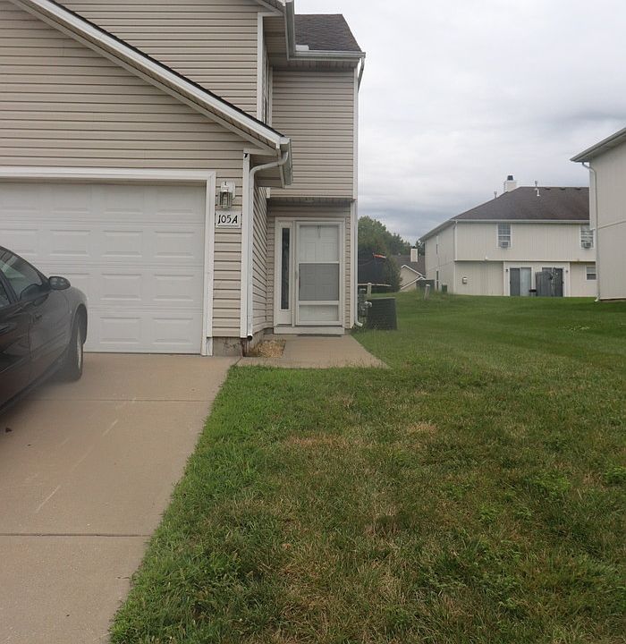 1st image of 105 NE Dogwood St