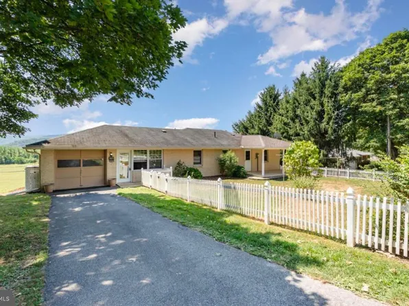 45 Deer Run Aly, Loysville, PA 17047