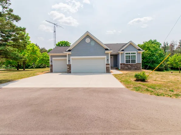 8853 Laingsburg Rd, Laingsburg, MI 48848