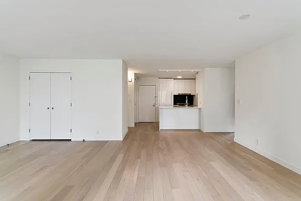 Rented by Artis Network Consulting & Real Estate Services Corp | media 33