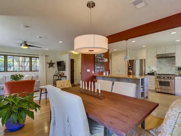 8526 Lemon Ave — Photo 5