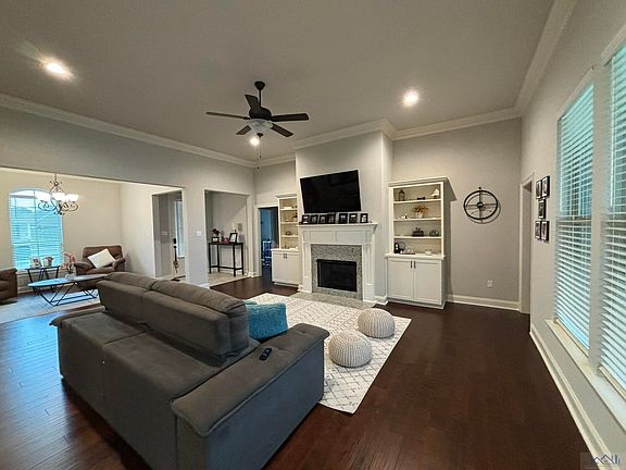 2nd image of 109 Kingswood Ave