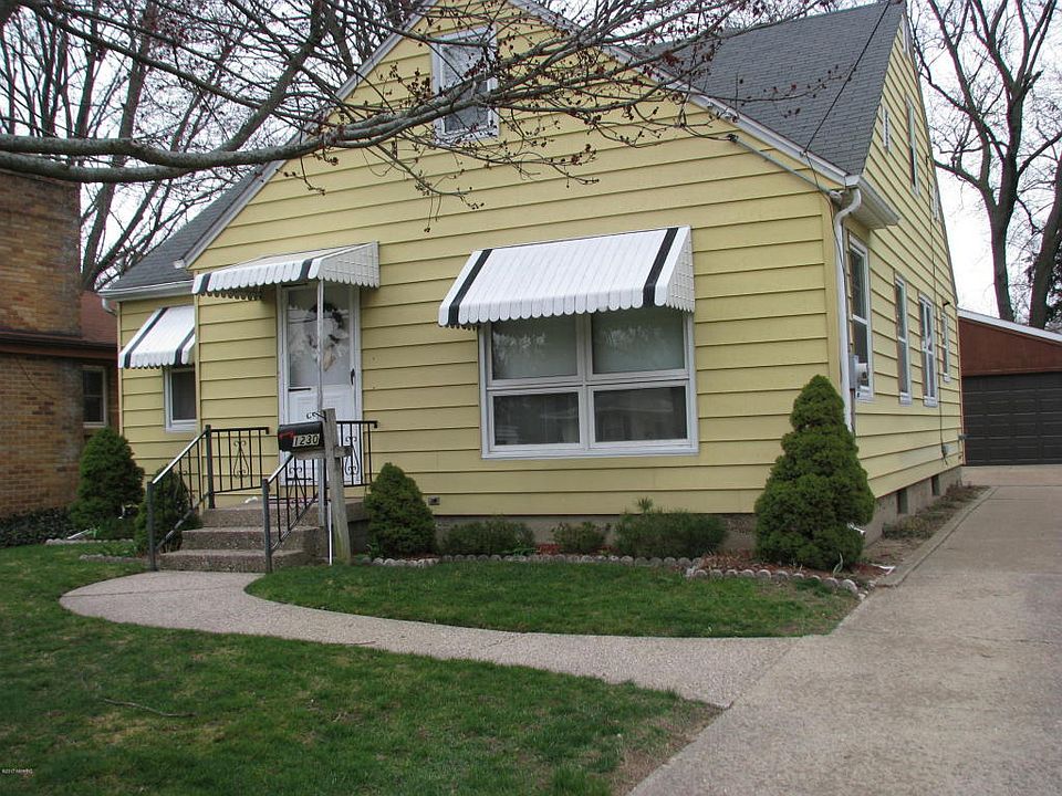 1st image of 1230 Carlton Ave NE
