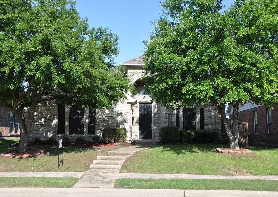 1st image of 601 Castleford Dr