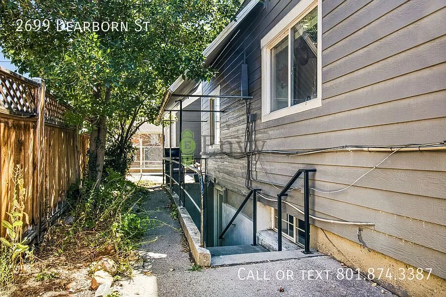 Charming 2 Bed, 1 Bath Home in a Prime Salt Lake City Location Pet Friendly! - Available NOW! — Photo 2