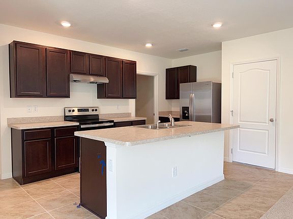 4th image of 1707 Post Oak Dr
