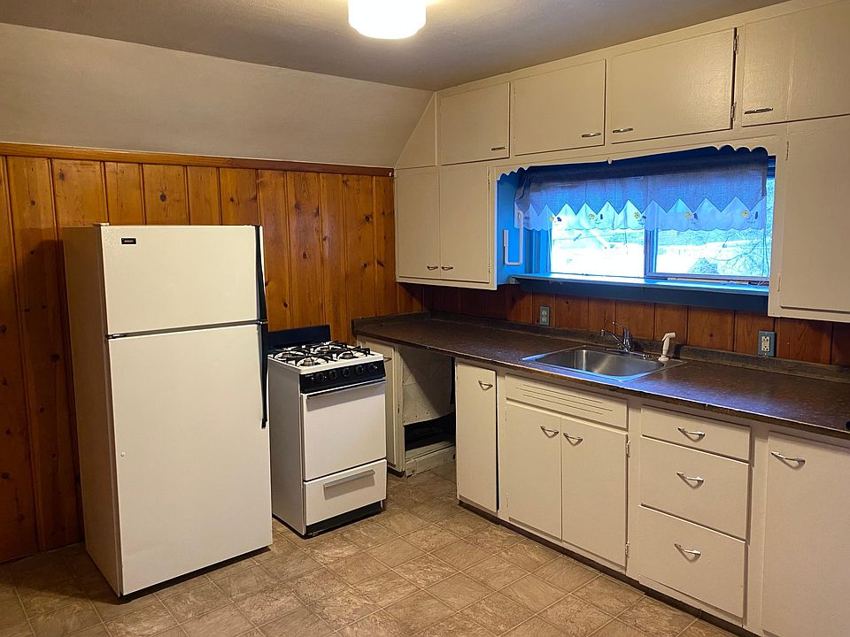 1st image of 727 Holmes St APT 4