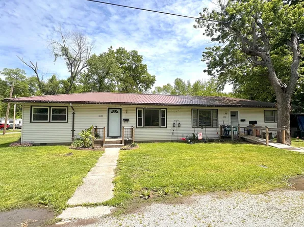 1020 S 22nd St, Murphysboro, IL 62966