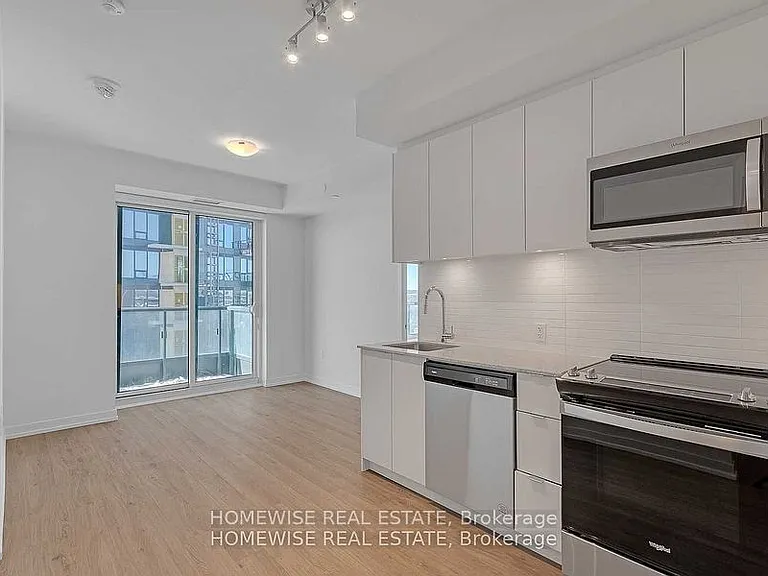 8868 Yonge St #1011E — Photo 2