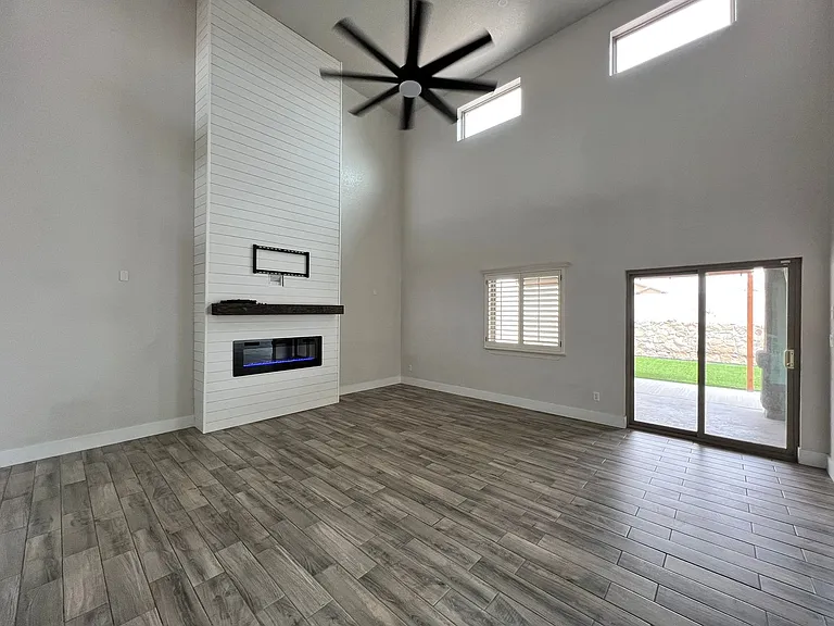 476 Gold Crown Rd — Photo 4