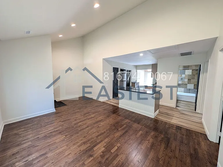 2917 W 45th Ave — Photo 3