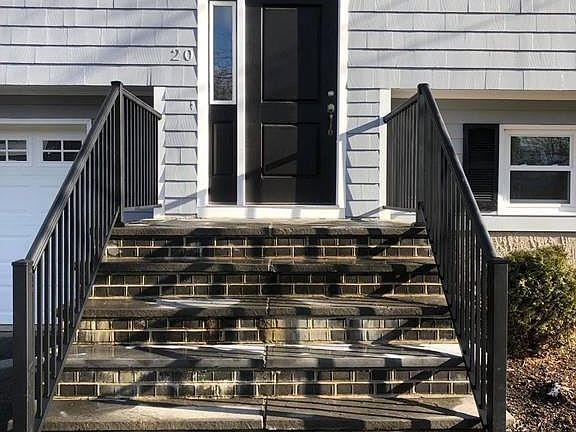 2nd image of 20 Hemlock Dr