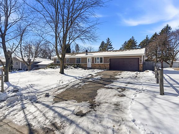 3rd image of 2575 Aladdin St