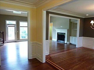 4th image of 604 Breckenwood Dr