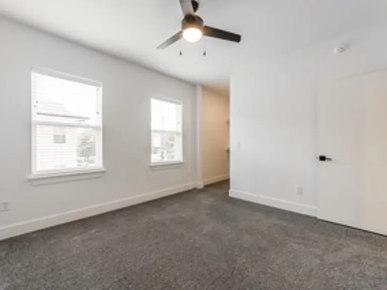 South Creekside Apartments — Photo 48