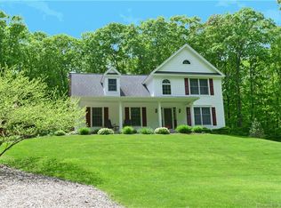 61 Center Rd, Woodstock, CT 06281