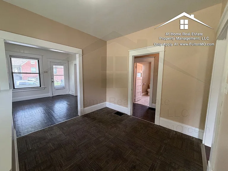 217 W 6th St — Photo 6