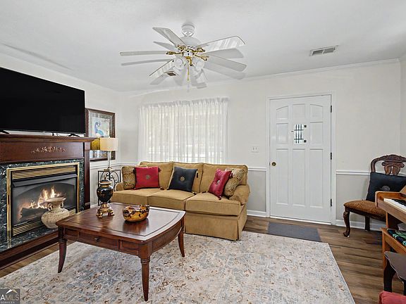 5th image of 121 Laprade Rd