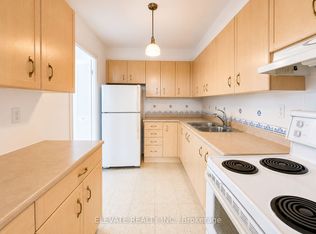 360 Ridelle Ave #1714, Toronto, ON M6B1K1