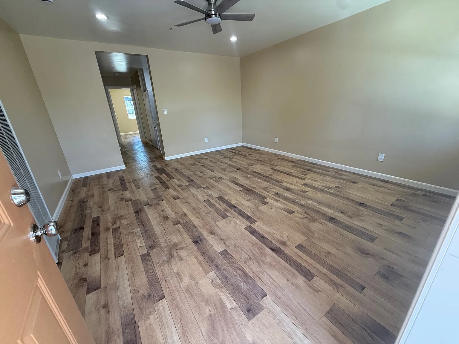 5 bed, $4,995 — Photo 3