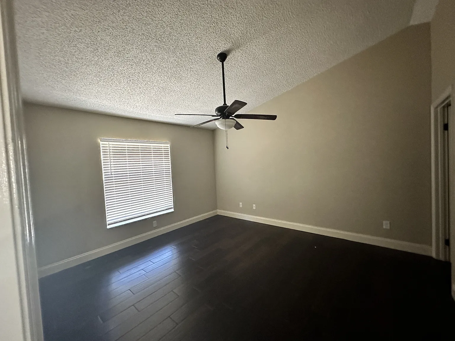 8 Oak Pass - 1 — Photo 3
