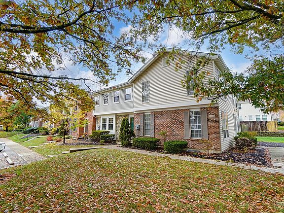3rd image of 10923 Brookgreen Ct